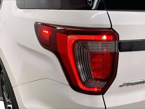 Used 2018 Ford Explorer Sport w/ Equipment Group 401A AWD/4WD image 23