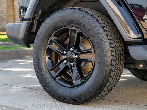 Used 2021 Jeep Wrangler Unlimited Sahara image 65