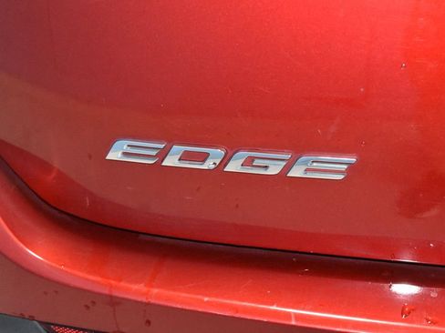 Used 2015 Ford Edge Titanium w/ Equipment Group 301A AWD/4WD image 30