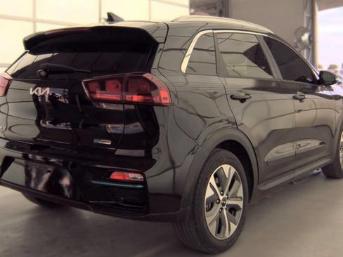 Used 2022 Kia Niro EX FWD image 7