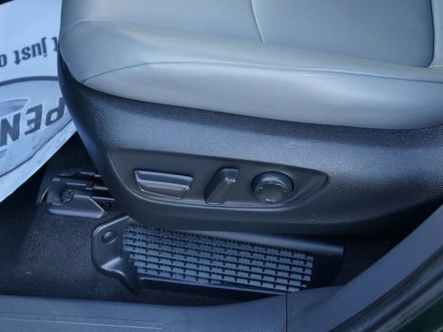 Used 2024 Toyota Sienna XLE image 19