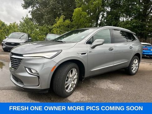 Used 2023 Buick Enclave Premium FWD image 1