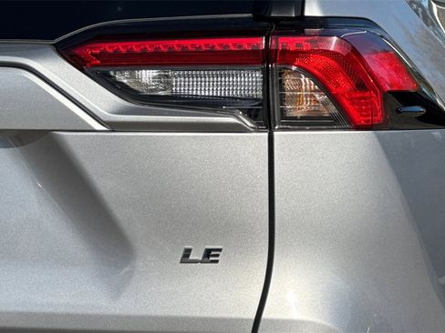 Used 2021 Toyota RAV4 LE image 25