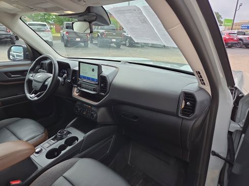 Used 2022 Ford Bronco Sport Outer Banks w/ Tech Package image 12