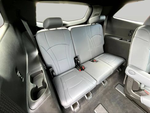 Used 2023 Buick Enclave Premium w/ Experience Buick Package AWD/4WD image 29