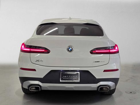 Used 2025 BMW X4 xDrive30i AWD/4WD image 4