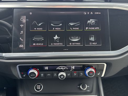 Used 2025 Audi Q3 2.0T Premium w/ Convenience Package image 12