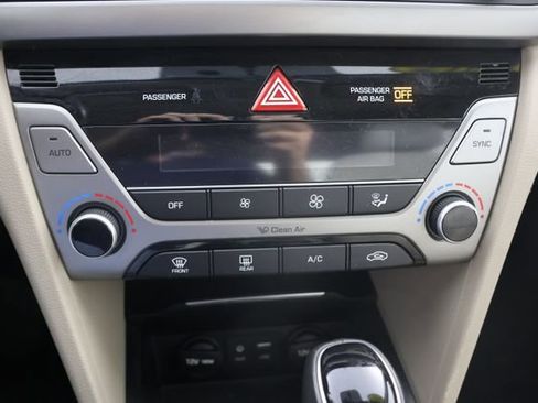 Used 2017 Hyundai Elantra SE w/ SE A/T Tech Package 03 FWD image 15