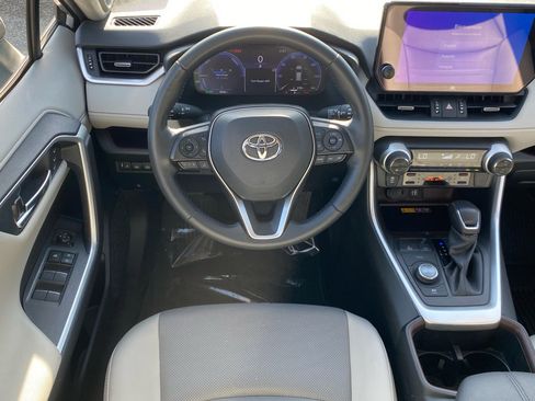 Used 2024 Toyota RAV4 Limited w/ Advanced Technology Package image 8