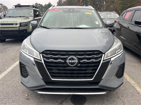 Certified 2023 Nissan Kicks SV image 4