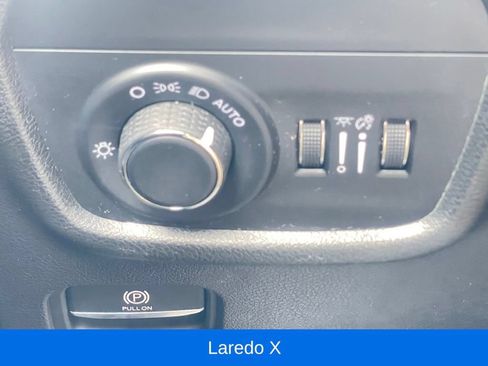 Used 2025 Jeep Grand Cherokee Laredo X w/ Luxury Tech Group I AWD/4WD image 18