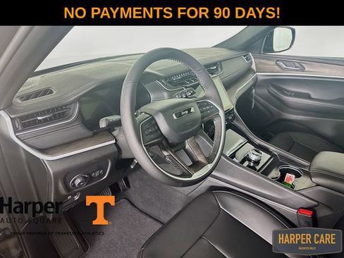 New 2025 Jeep Grand Cherokee Limited image 11