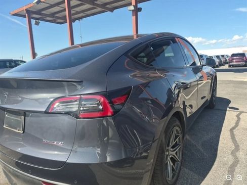 Used 2022 Tesla Model Y Performance AWD/4WD image 4