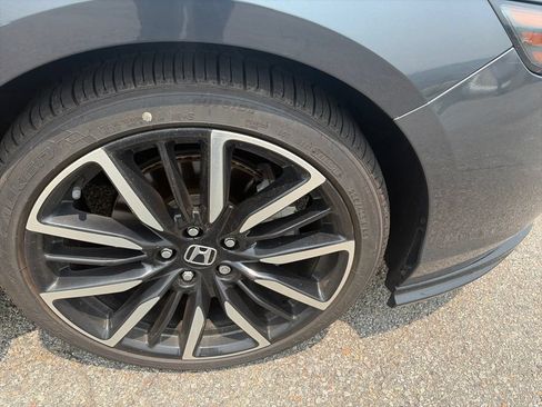 Used 2024 Honda Accord Touring image 11