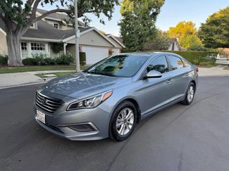 Used 2016 Hyundai Sonata SE image 1