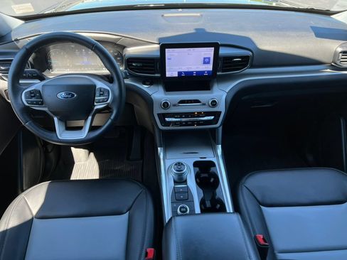 Certified 2023 Ford Explorer XLT w/ Equipment Group 202A AWD/4WD image 2