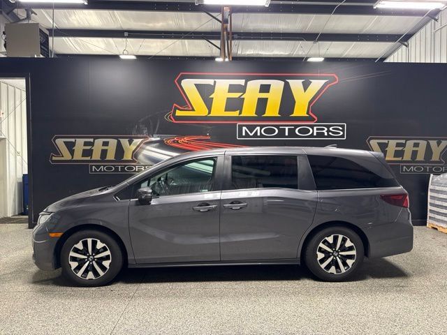 Used 2025 Honda Odyssey EX-L image 2