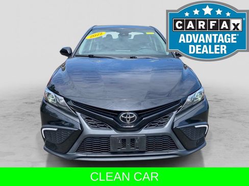 Used 2022 Toyota Camry SE FWD image 9