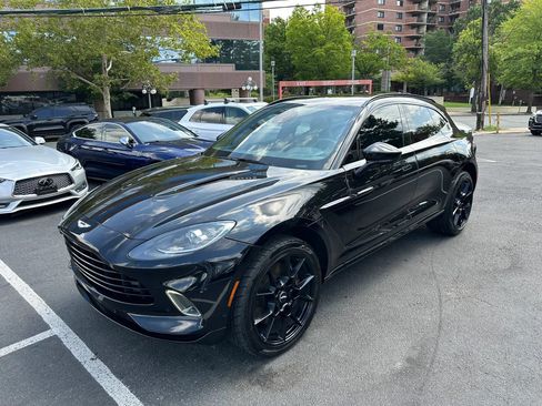 Used 2021 Aston Martin DBX AWD/4WD image 2