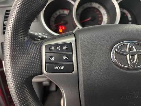 Used 2013 Toyota Tacoma PreRunner image 23