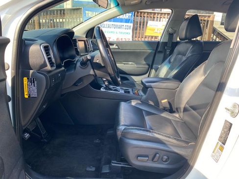 Used 2017 Kia Sportage EX FWD image 11
