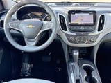 Used 2018 Chevrolet Equinox Premier image 2