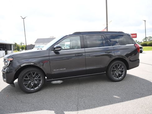 New 2027 Ford Expedition Platinum RWD image 7