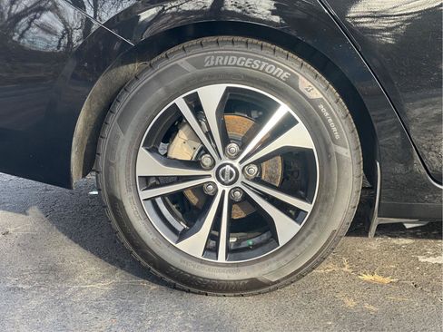 Used 2022 Nissan Sentra SV w/ Lighting Package image 25