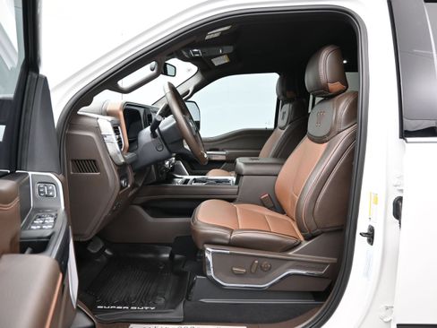 Used 2025 Ford F350 King Ranch w/ FX4 Off-Road Package AWD/4WD image 9