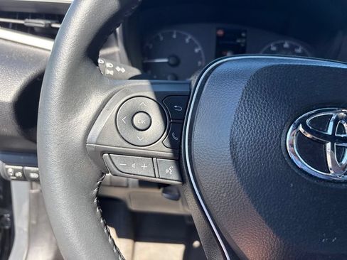 Used 2025 Toyota Corolla SE FWD image 18