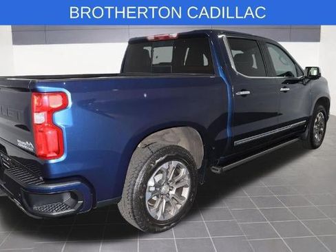 Used 2022 Chevrolet Silverado 1500 High Country w/ Technology Package AWD/4WD image 8