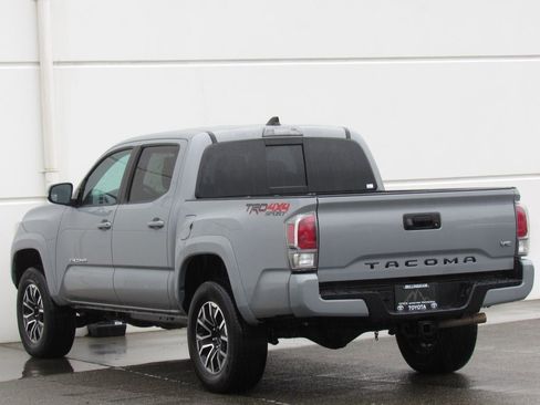 Used 2020 Toyota Tacoma TRD Sport image 5