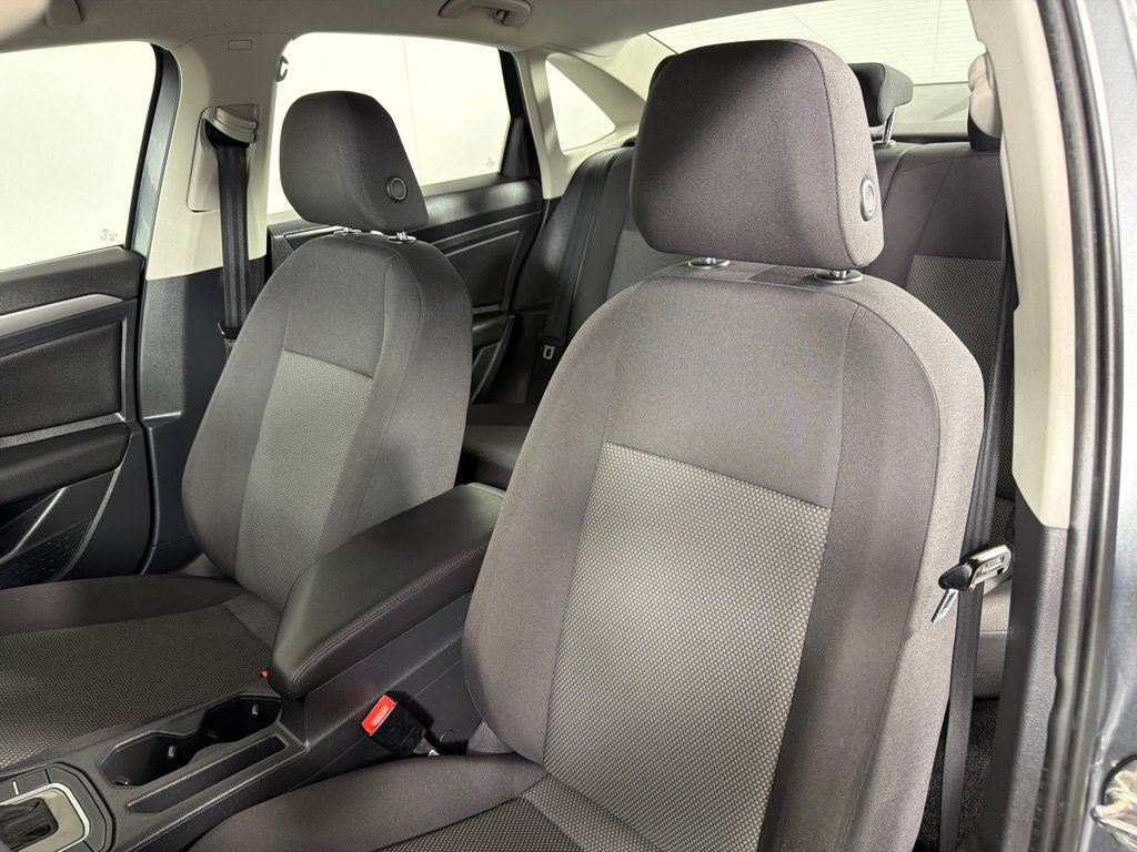 Used 2020 Volkswagen Jetta FWD image 13