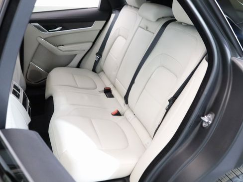 Used 2021 Jaguar F-PACE S image 10
