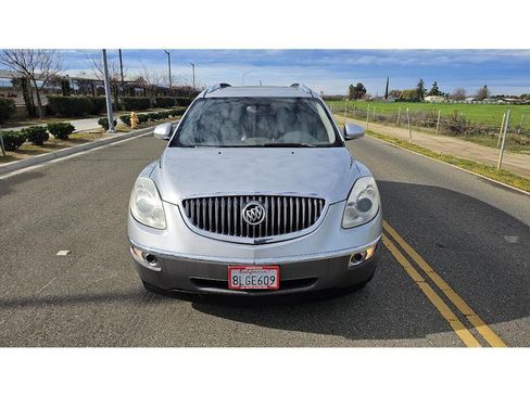 Used 2009 Buick Enclave CXL w/ Entertainment Package #4 image 2