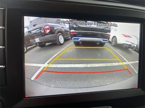 Used 2020 Kia Soul LX image 12