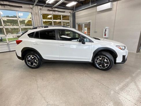 Used 2020 Subaru Crosstrek 2.0i image 5