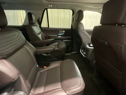 Used 2025 Ford Expedition Platinum w/ Platinum Ultimate Package image 14