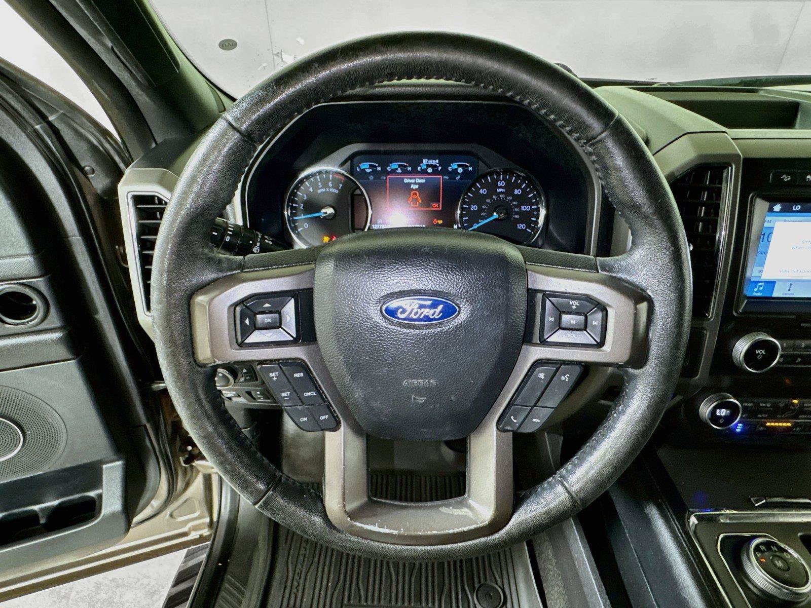 Used 2019 Ford Expedition Max XLT w/ Equipment Group 202A AWD/4WD image 9