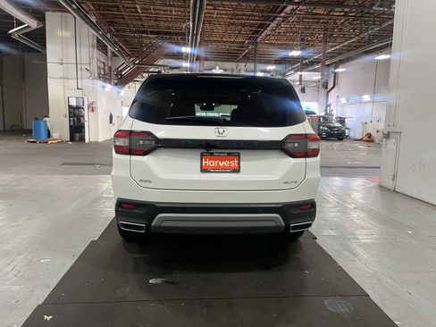 Certified 2025 Honda Pilot Elite image 7
