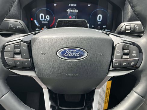 New 2026 Ford Explorer Platinum AWD/4WD image 16
