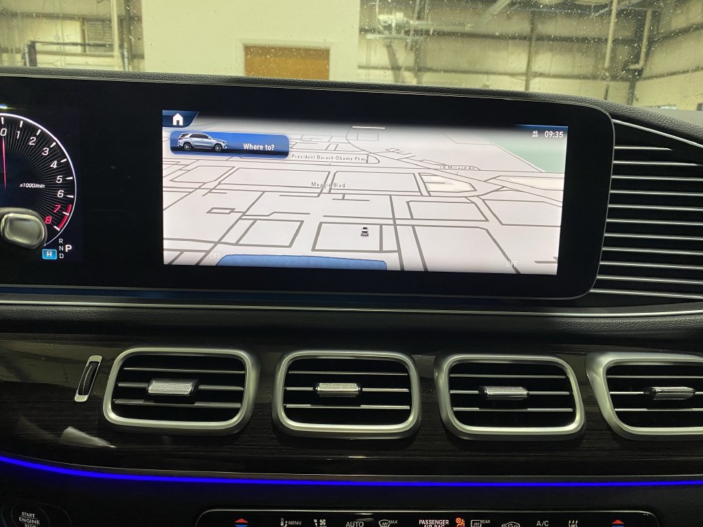 Certified 2025 Mercedes-Benz GLE 450e 4MATIC w/ Driver Assistance Package image 7