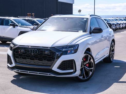Used 2022 Audi RS Q8 w/ Carbon Optic Package AWD/4WD image 1