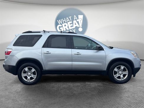 Used 2010 GMC Acadia SLE image 2