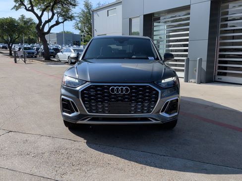 Used 2023 Audi Q5 2.0T Premium w/ Convenience Package AWD/4WD image 3
