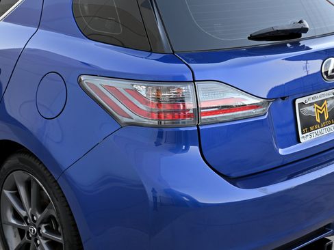 Used 2013 Lexus CT 200h w/ F Sport Pkg w/Nuluxe Trim FWD image 28
