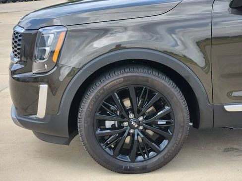 Used 2020 Kia Telluride SX w/ SX Prestige Package AWD/4WD image 12