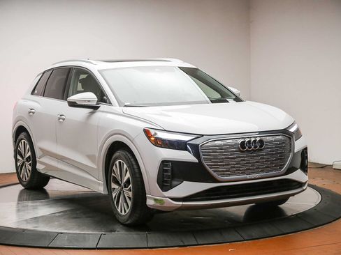 Certified 2023 Audi Q4 e-tron Premium w/ Convenience Package RWD image 3