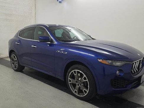 Used 2023 Maserati Levante GT AWD/4WD image 2