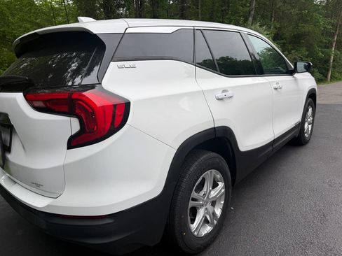 Used 2018 GMC Terrain SLE FWD image 2